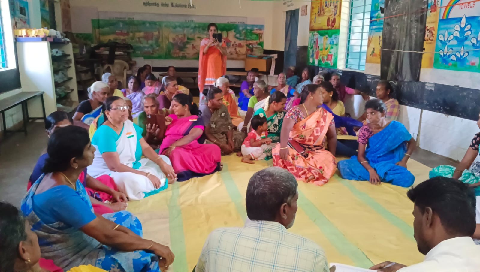 பொம்மை நாடகம் போல நடத்தப்பட்ட கிராம சபைக்கூட்டம் : ஊராட்சி நிர்வாகத்தின் மீது நடவடிக்கை எடுக்கப்படுமா..?