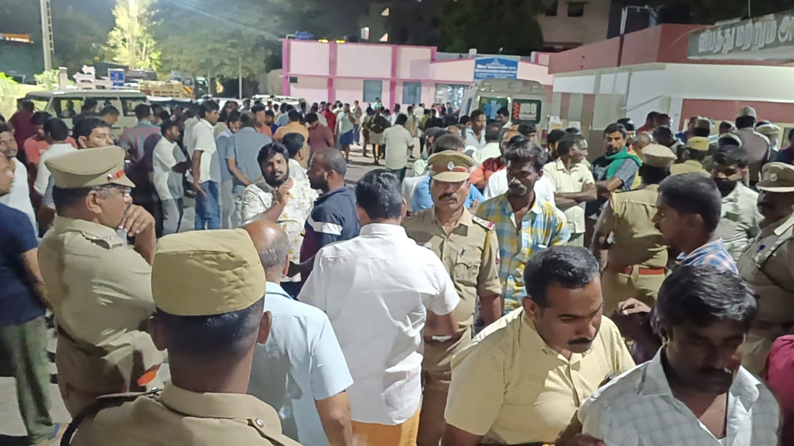 பிஜேபி நிர்வாகி உட்பட ஒரே குடும்பத்தைச் சேர்ந்த 4 பேர் கொடூரமான முறையில் கொலை