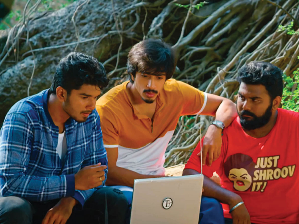 “டெரரிஸ்ட் டிராக்” புதிய செயலியை கண்டுபிடித்தவருக்கு நேர்ந்த சோகம் ! “ஜிகிரி தோஸ்த்” விமர்சனம்