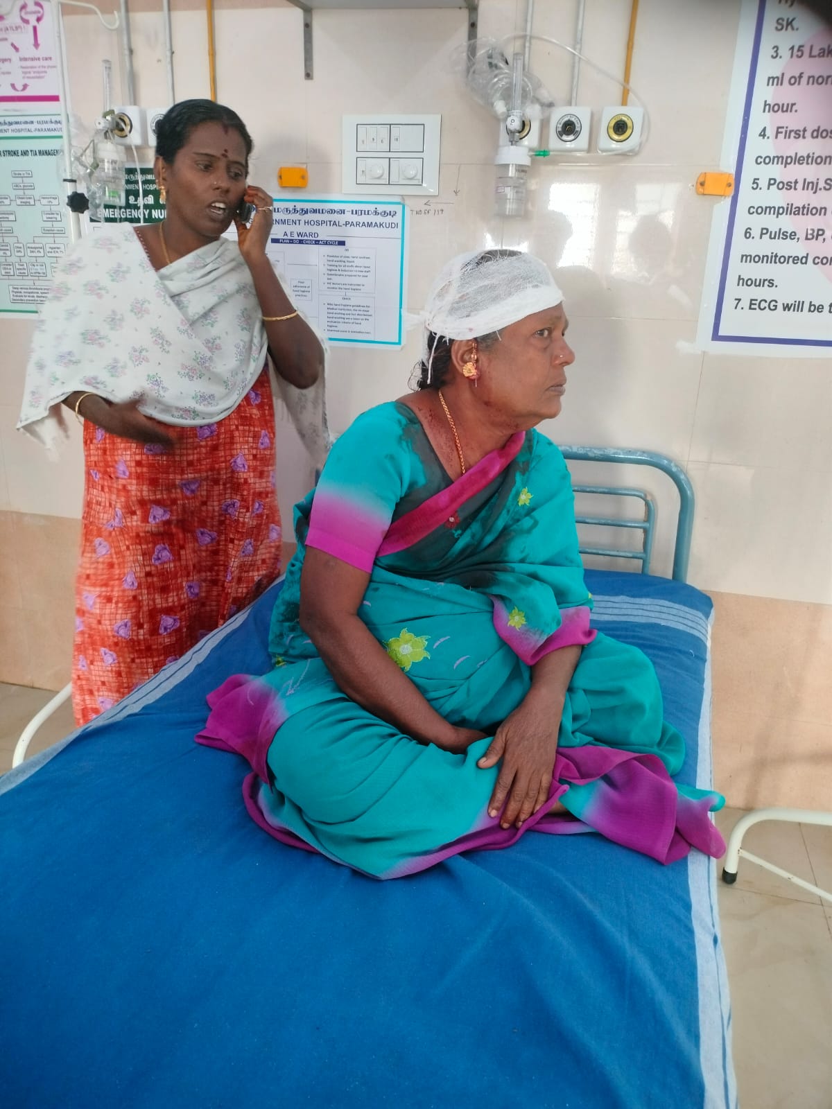 பெண் மீது சரமாரி தாக்குதல் ! தாக்குதல் நடத்திய இளைஞருக்கு ராஜ மரியாதை கொடுத்த காவல்துறையினர் !