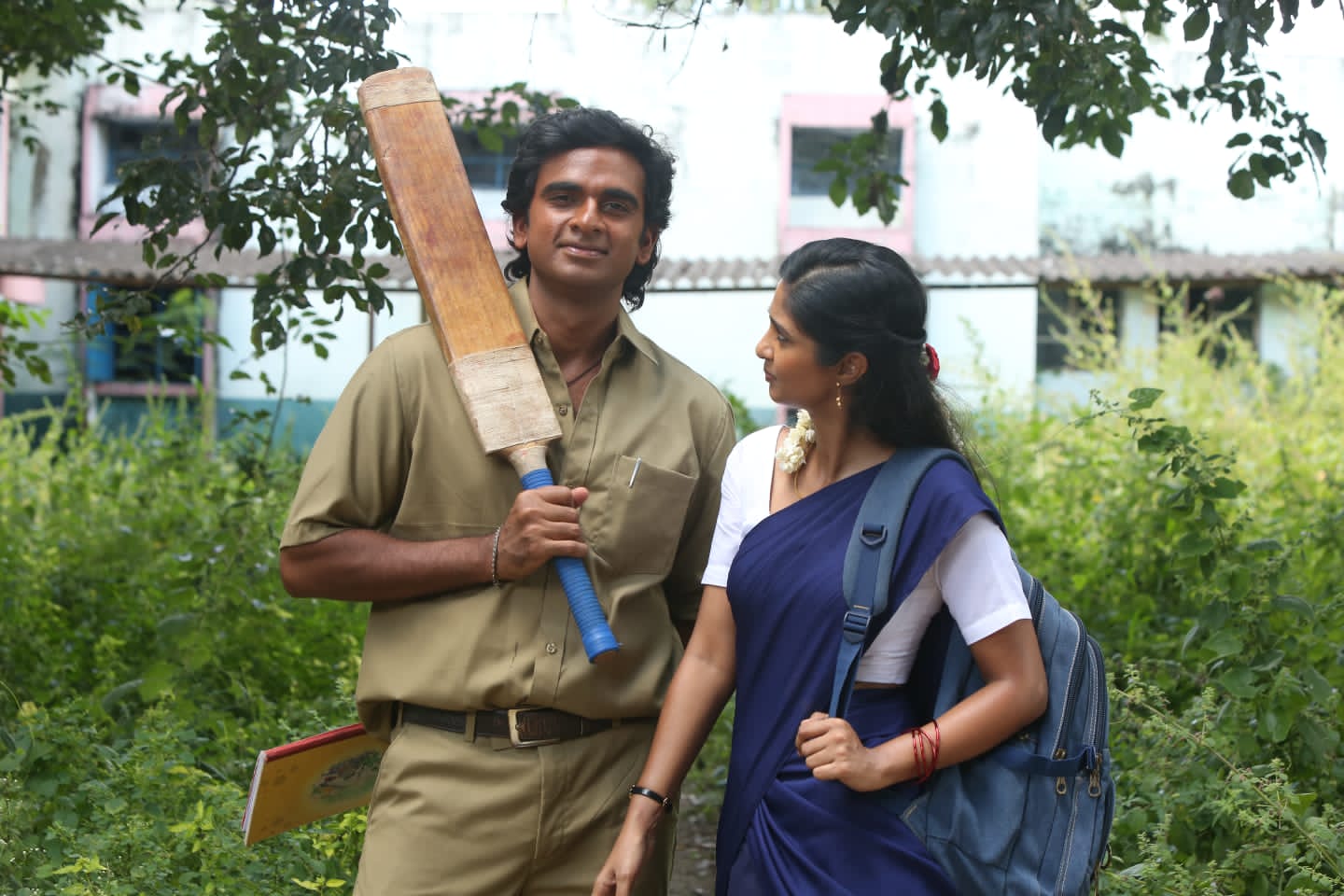 ப. ரஞ்சித்தின் வழக்கமான சாதிய சாயல் “ப்ளூ ஸ்டார்” படத்தில் உள்ளதா ?