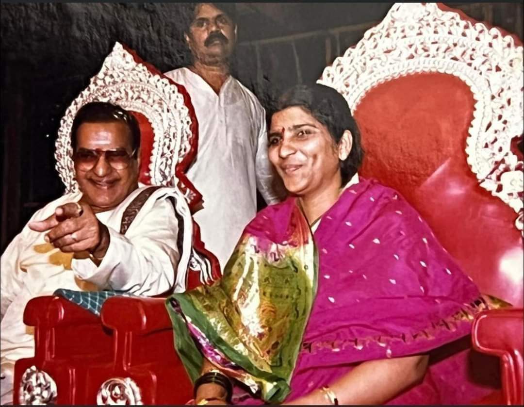 என்.டி.ஆர் குடும்பத்தினரிடம் பணம் கேட்டு மிரட்டும் நடிகர்