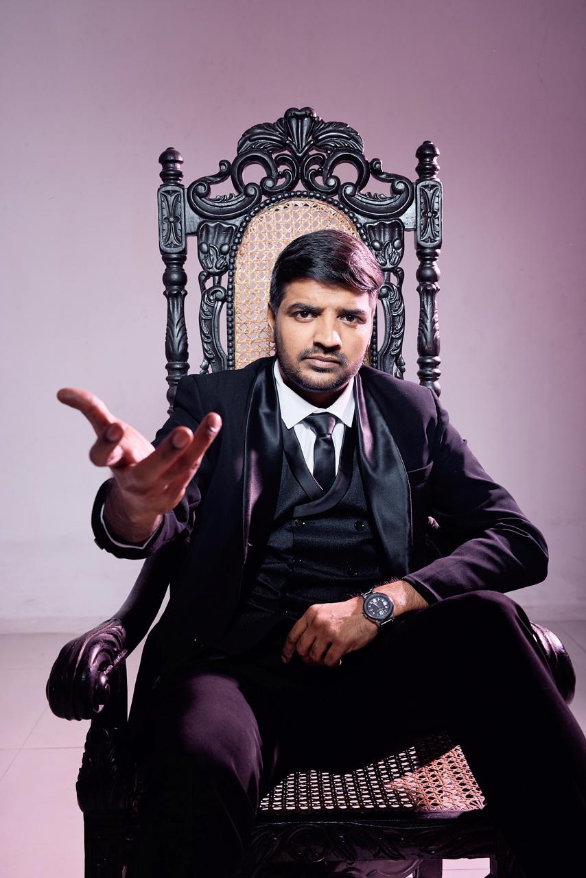 ஏமாற்றுவதைவிட , ஏமாற்றப்படுவது தவறு ! “வித்தைக்காரன்” திரைவிமர்சனம்