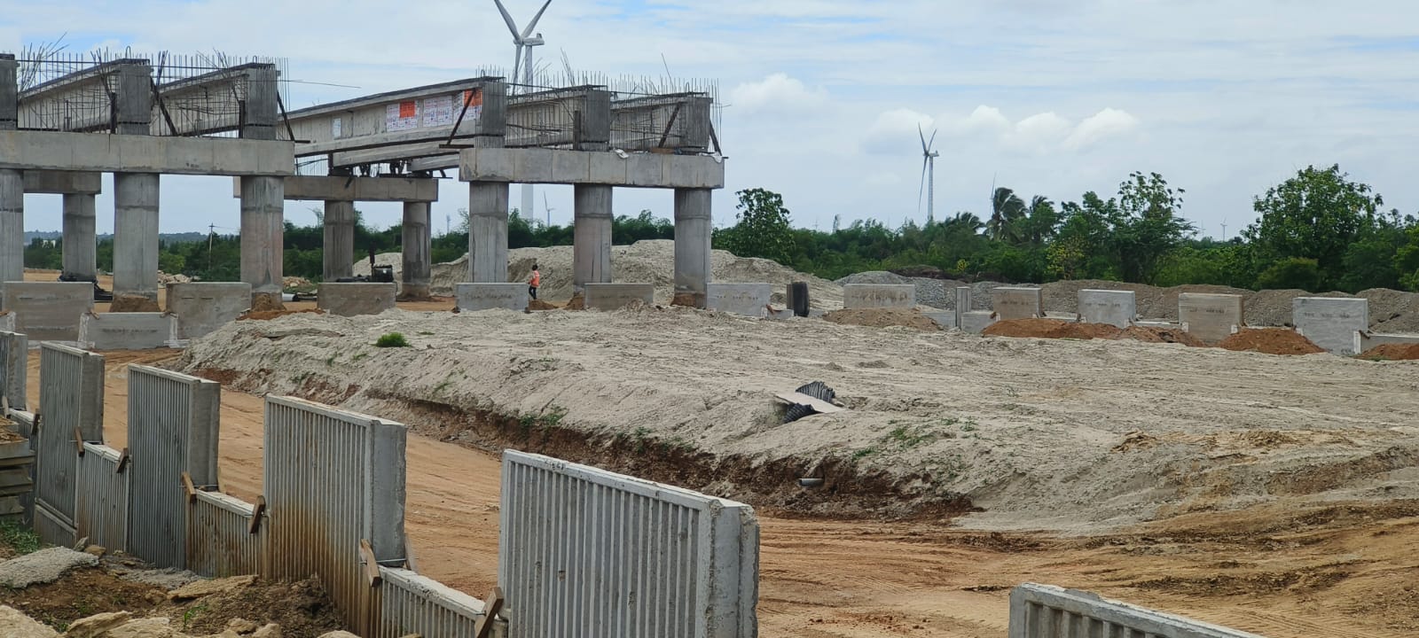 நான்கு வழிச்சாலை, உயர்மட்ட மேம்பாலங்கள் அமைக்கும் பணி ! அத்துமீறும் அதிகாரிகள் !.? கண்டுகொள்ளாத தமிழக அரசு !