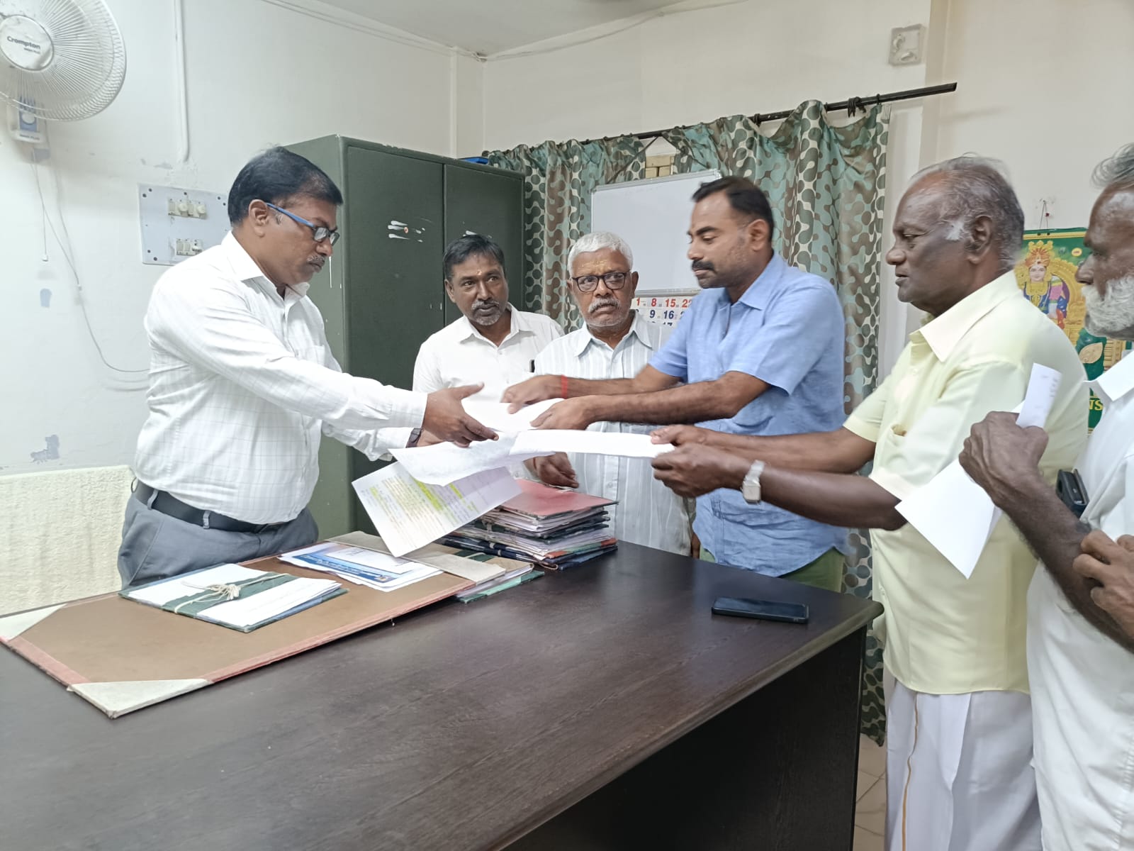 பிரேத பரிசோதனை செய்ய, உயிருடன் இருக்கும் போதே கோரிக்கை மனு ! பல்லடம் அரசு மருத்துவமனையின் அவலநிலை !