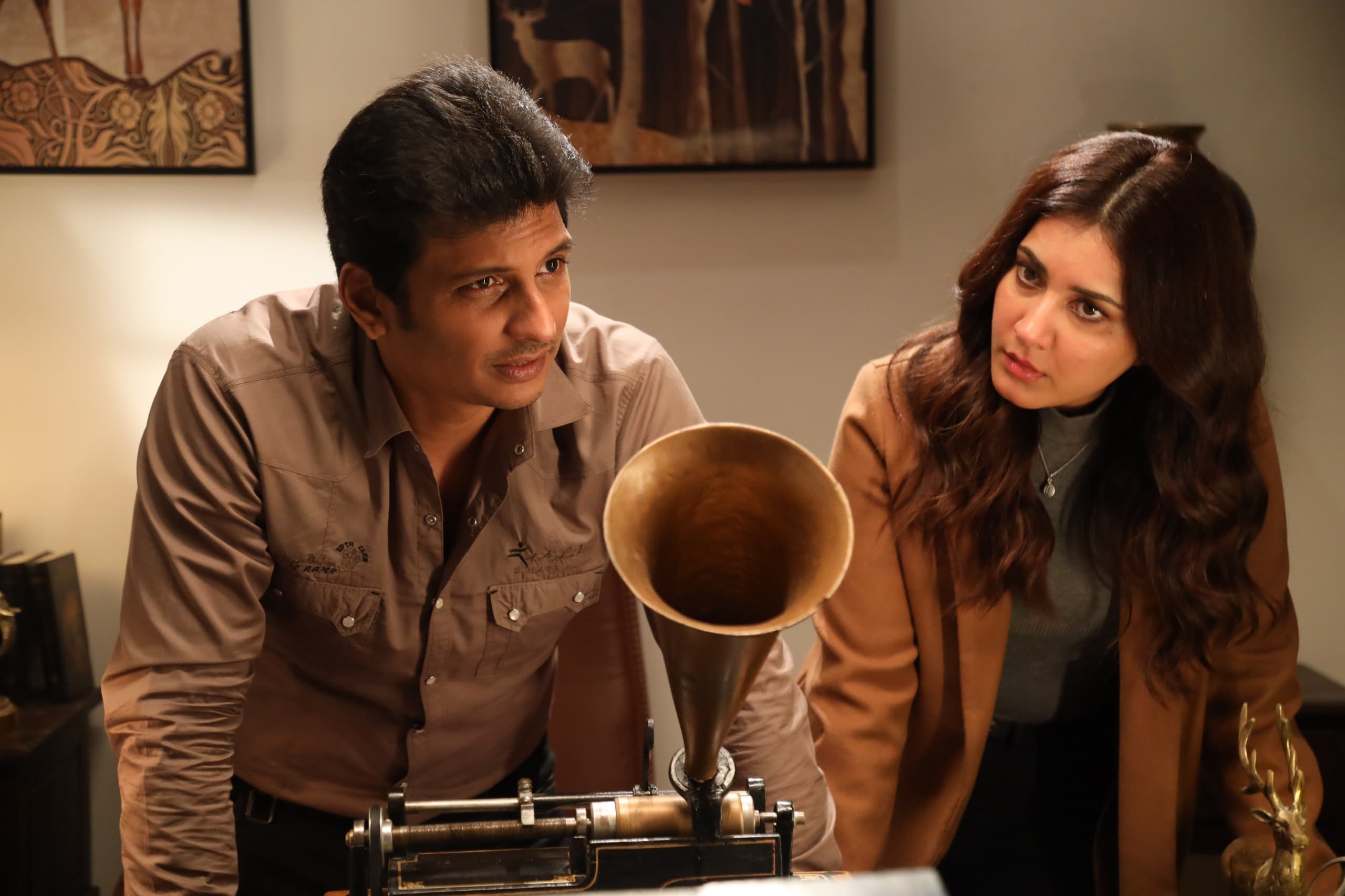 எழும்பு புற்றுநோயை குணப்படுத்தும் சித்த மருத்துவம் ! “அகத்தியா” படத்தின் திரைவிமர்சனம்