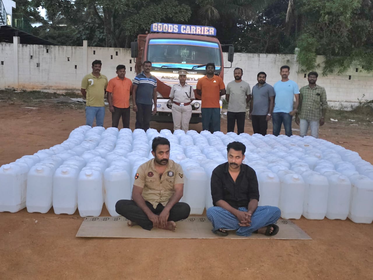 பெங்களூரிலிருந்து கடத்தி வரப்பட்ட 7525 லிட்டர் எரி சாராயம் பறிமுதல் !