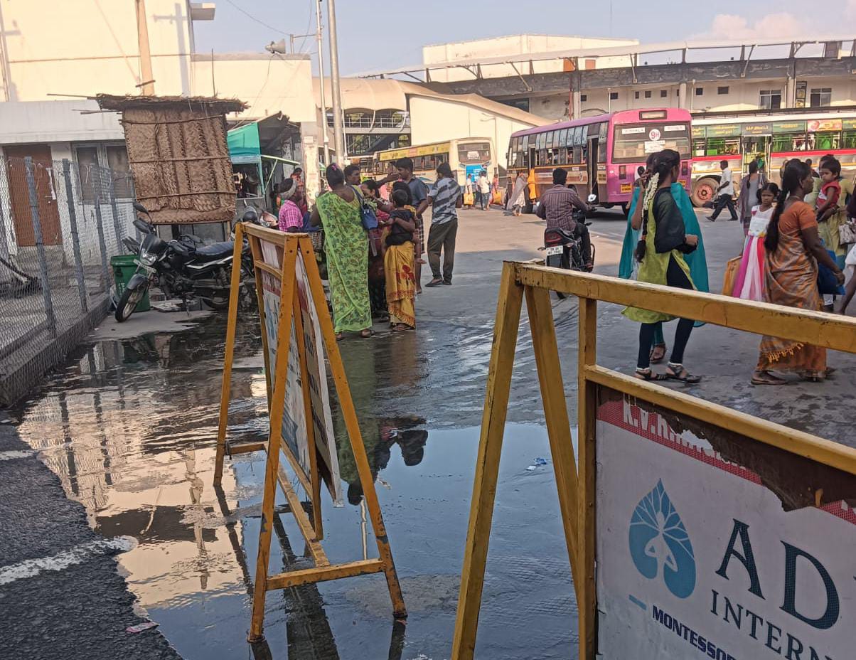 அத்தியாவசிய பிரச்சினையில் அலட்சியம் காட்டும் மேயர் ! தொற்றுநோய் அபாயத்தில் பொதுமக்கள் !