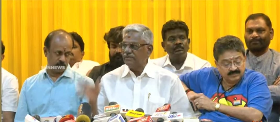 தயாரிப்பாளர்கள் சங்கத்தின் பதவியை பயன்படுத்தி மோசடி செய்தவர் கூட்டமைப்பு தலைவரா !.?