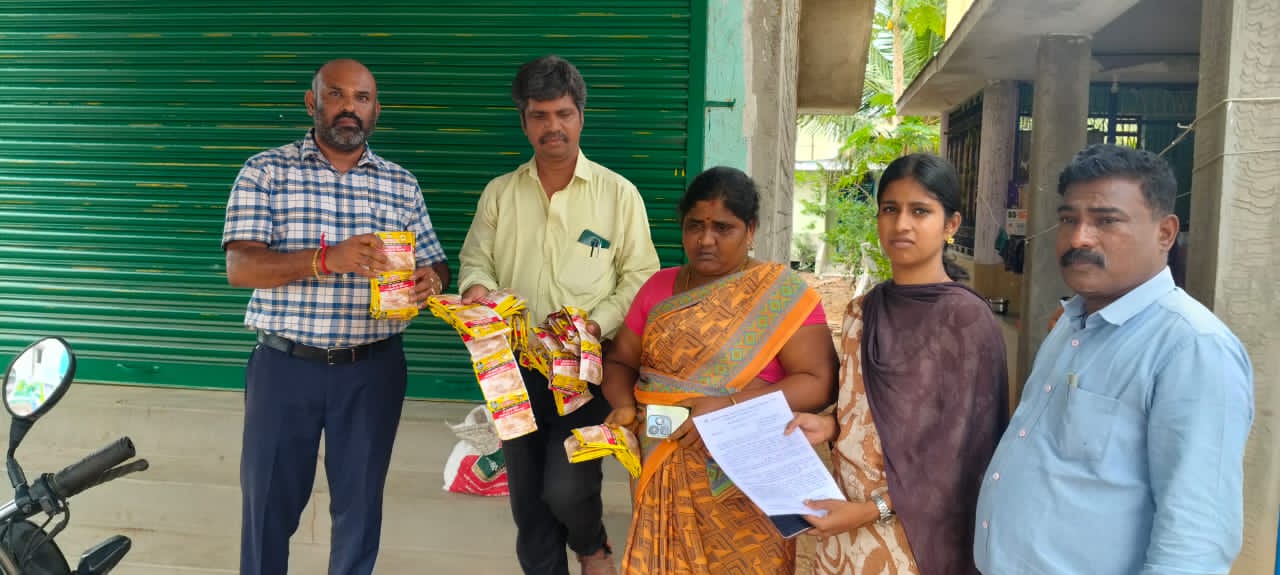 கிராமப்புறங்களில் தடைசெய்யப்பட்ட புகையிலை பொருட்கள் பறிமுதல் ! உணவு பாதுகாப்புத்துறை அதிகாரிகள் அதிரடி !