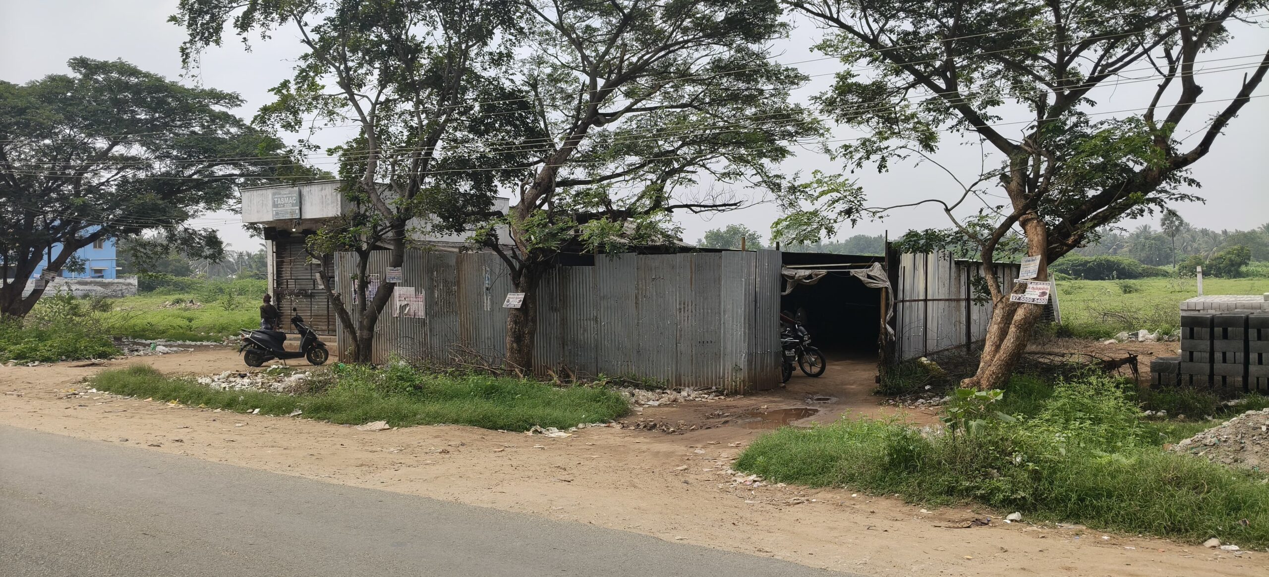 24 மணிநேரமும் மது விற்பனை ! சாதனை புரிந்த திருப்பூர் மதுவிலக்கு போலீஸார் !